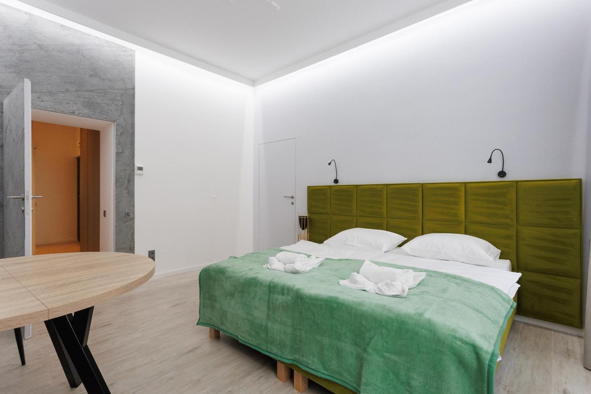 House In Apartment *