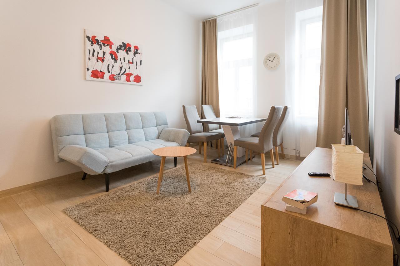 House In Apartment *