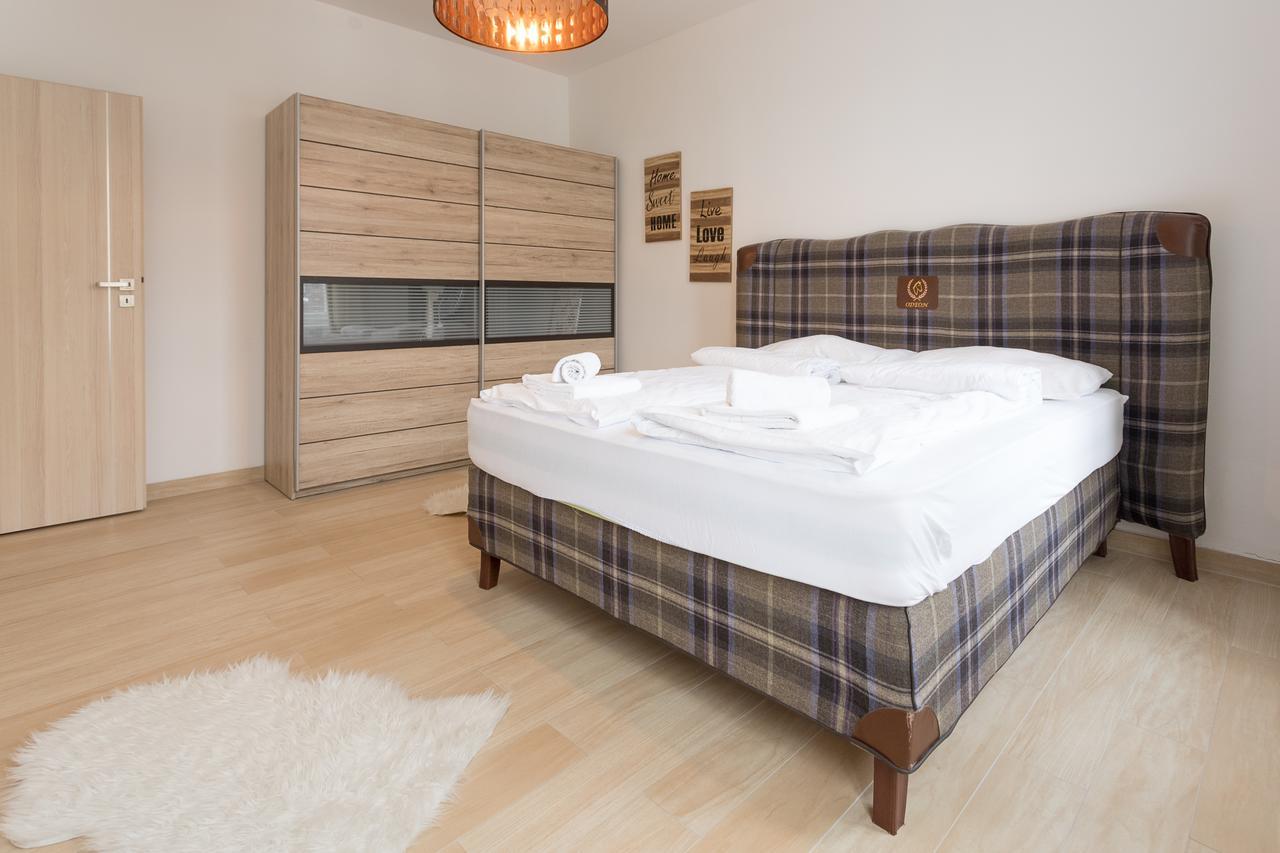 Apartament House In Viena