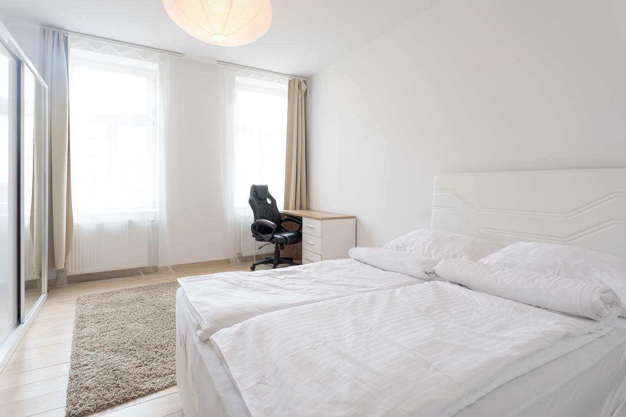 Apartament House In *